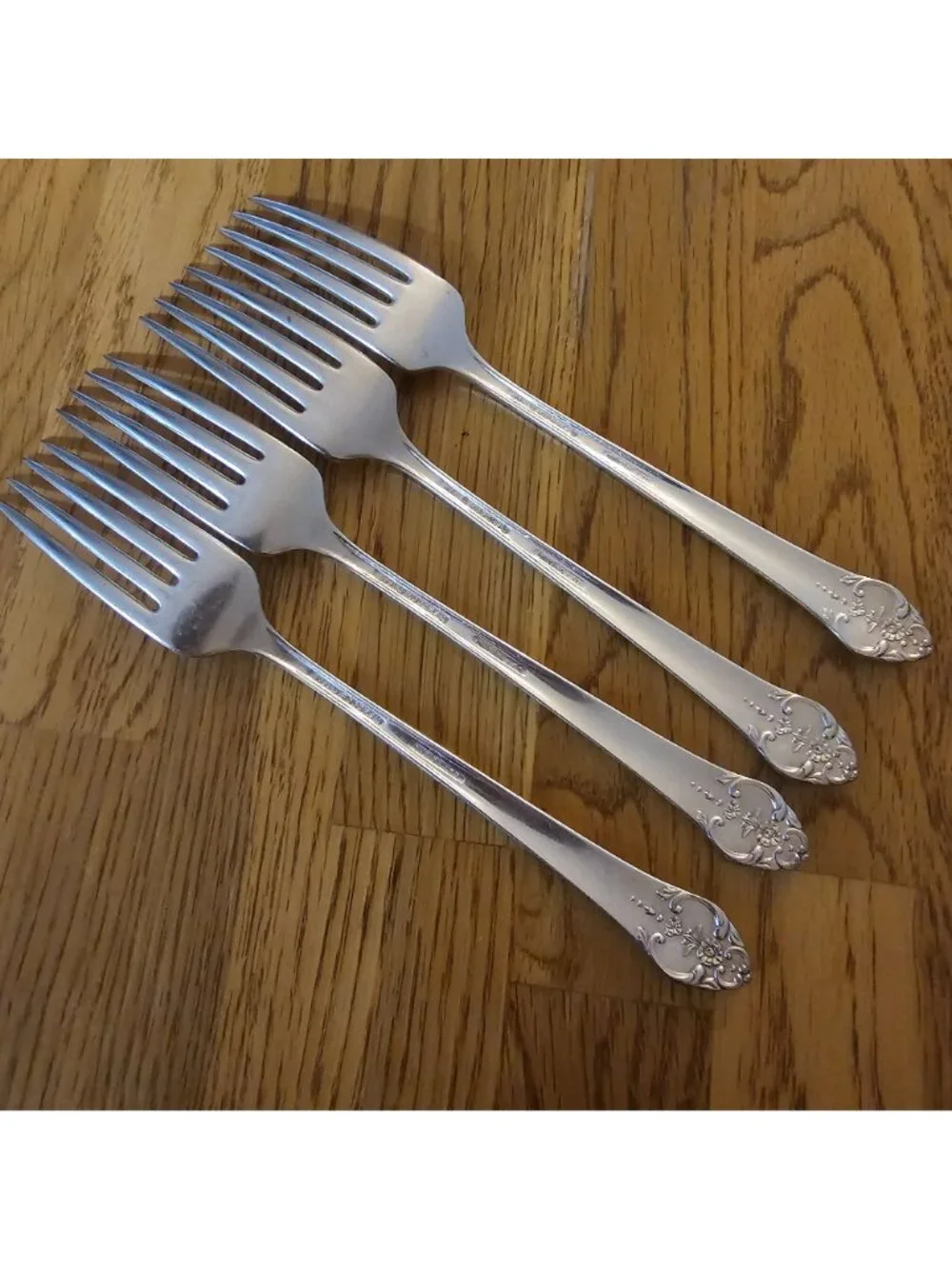 4 Rogers Plantation Silverplate Dinner Forks 7-1/2